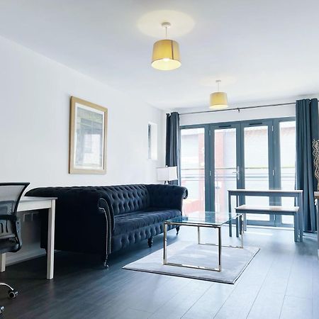 Comfort Seaside Two-Bedroom Apt Σουόνσι Εξωτερικό φωτογραφία
