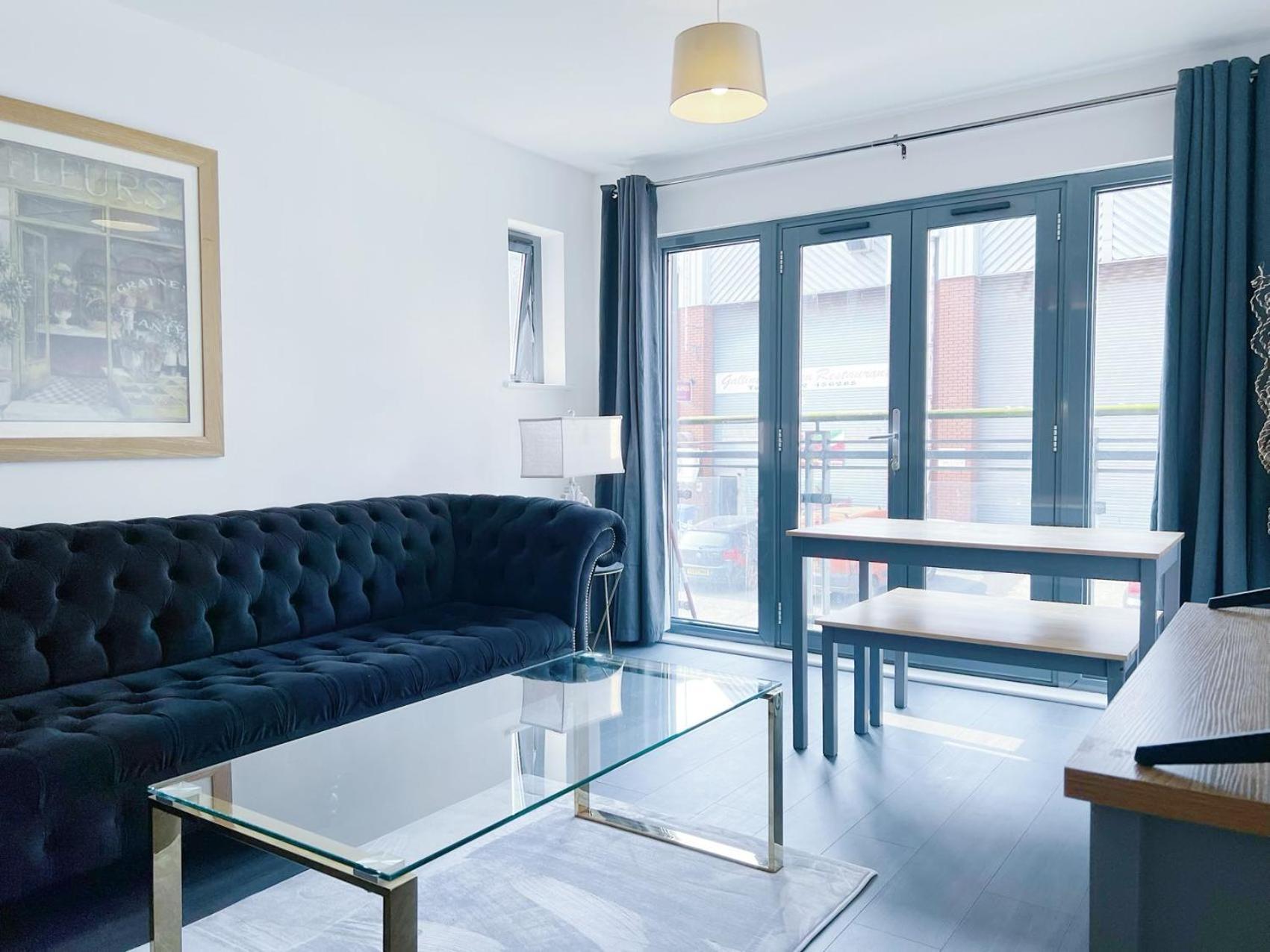 Comfort Seaside Two-Bedroom Apt Σουόνσι Εξωτερικό φωτογραφία
